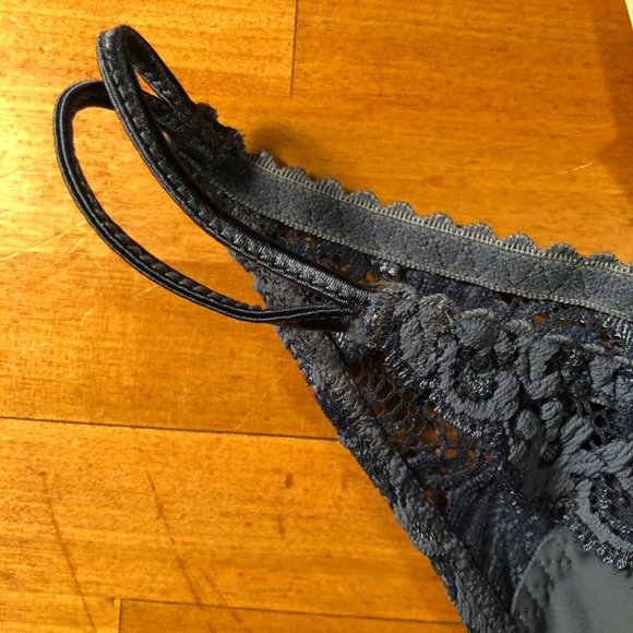 Lauma European Women's thongs Blue Strings Lycra Size Small - Picture 11 of 11